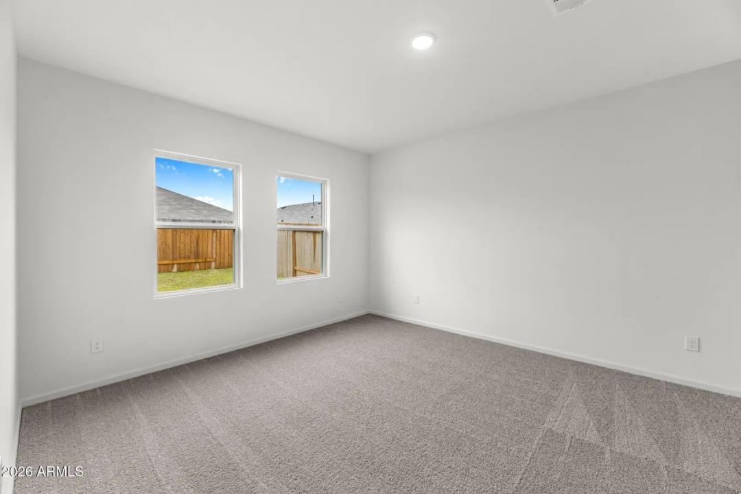 Real Estate Picture 9