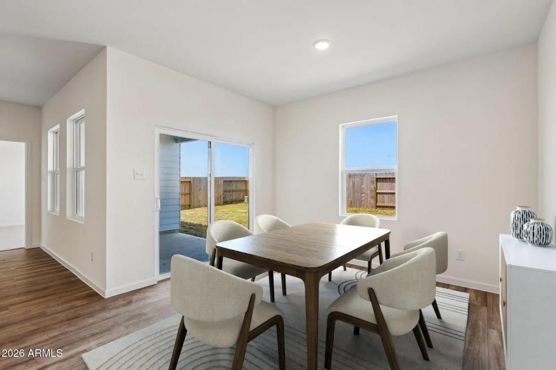 Real Estate Picture 13