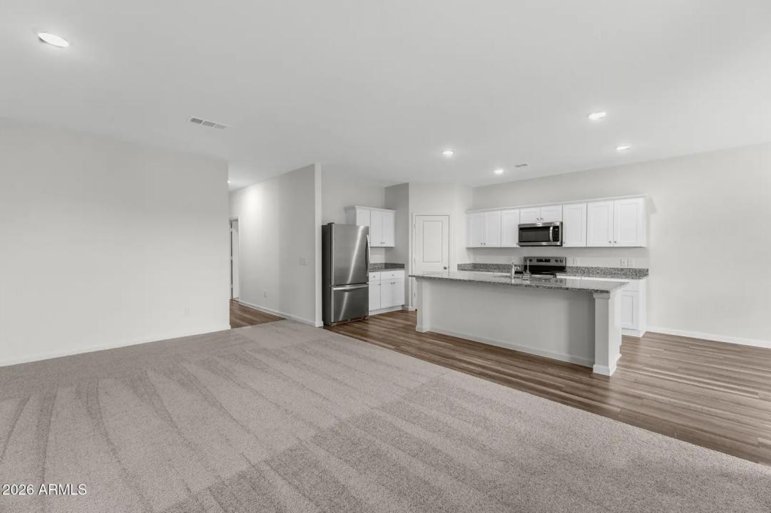 Real Estate Picture 15