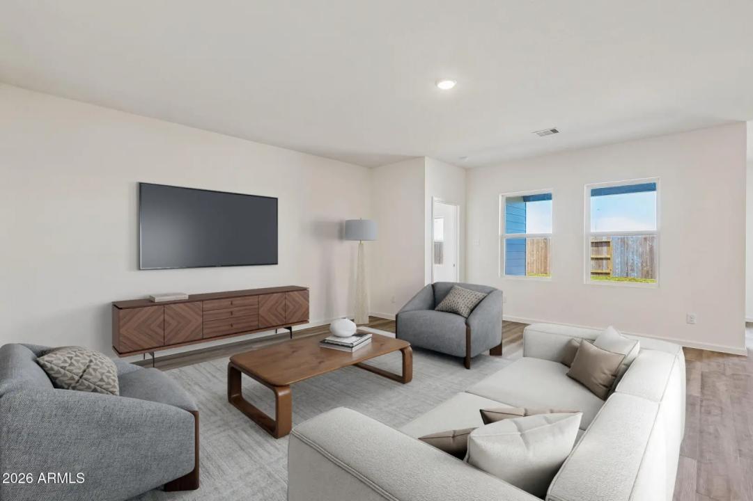 Real Estate Picture 20