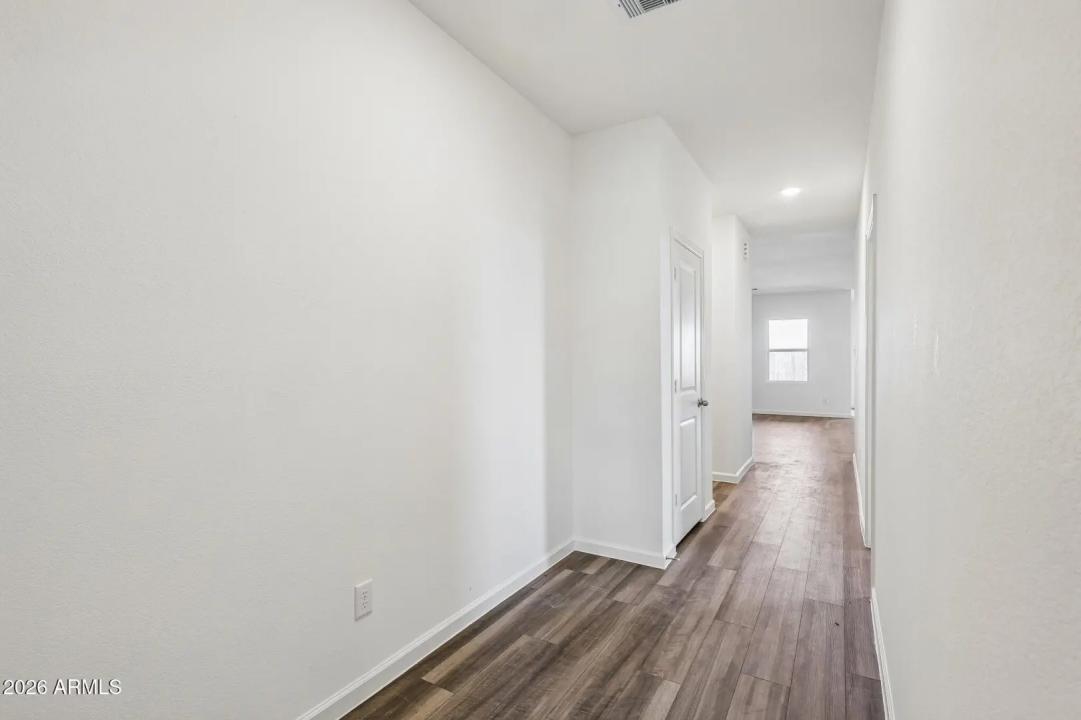 Real Estate Picture 25
