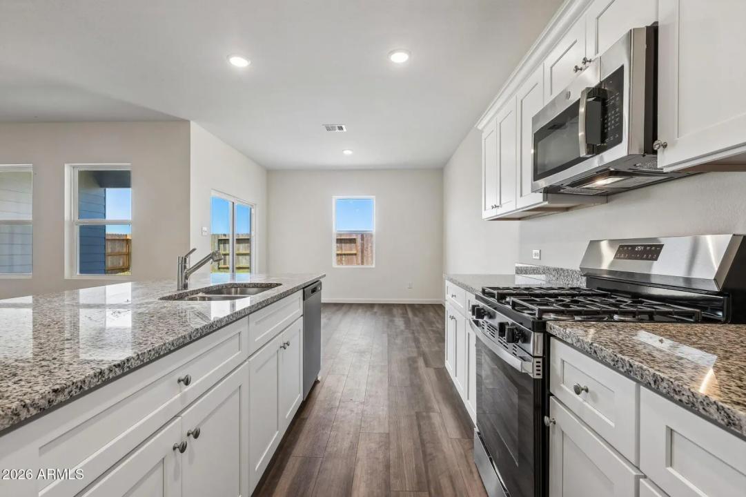 Real Estate Picture 29