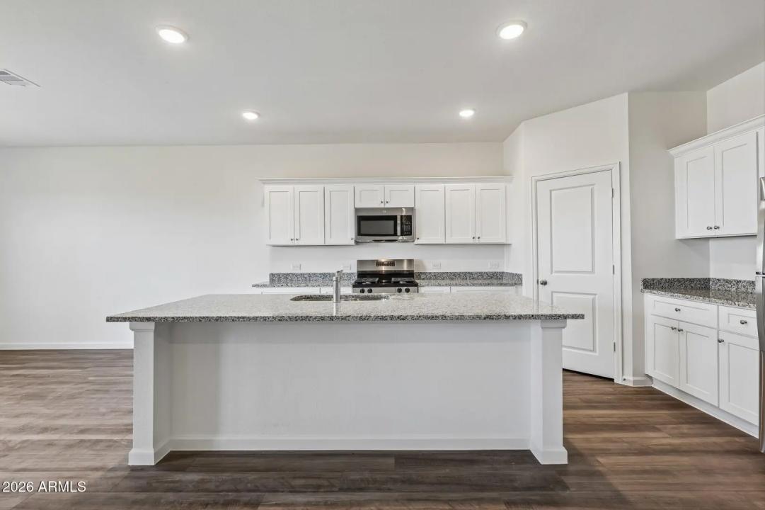 Real Estate Picture 31