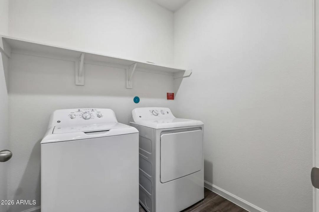 Real Estate Picture 37