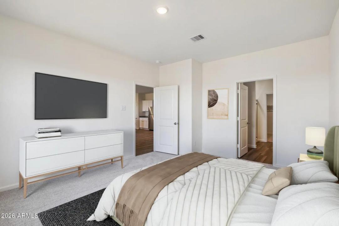 Real Estate Picture 42