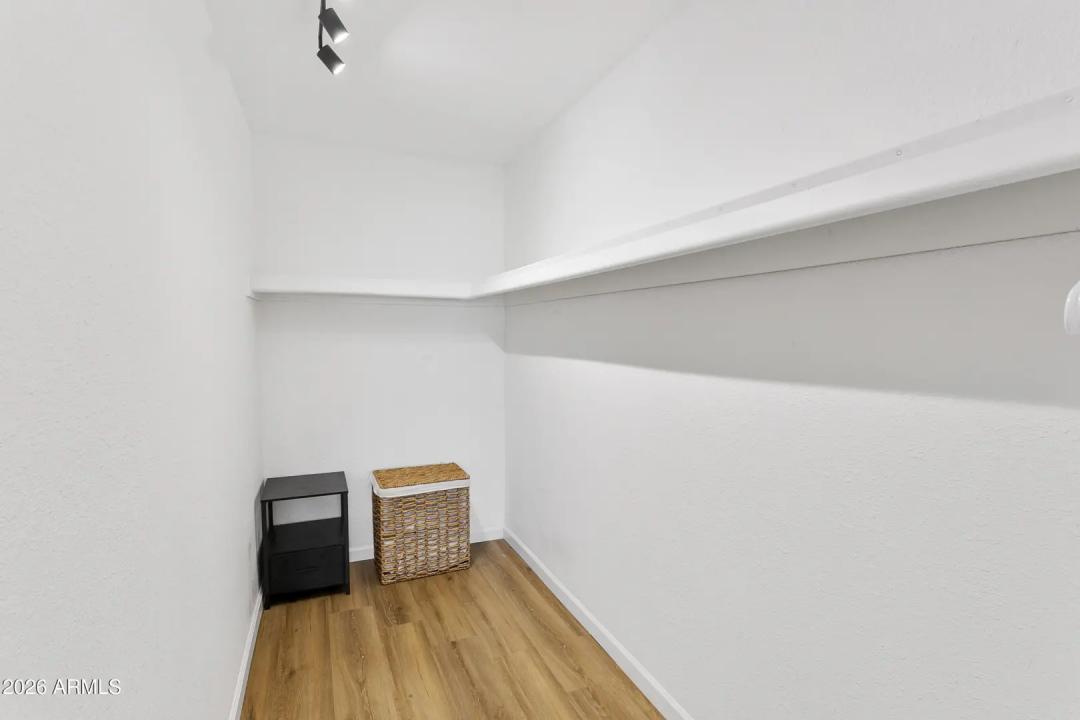 Real Estate Picture 13