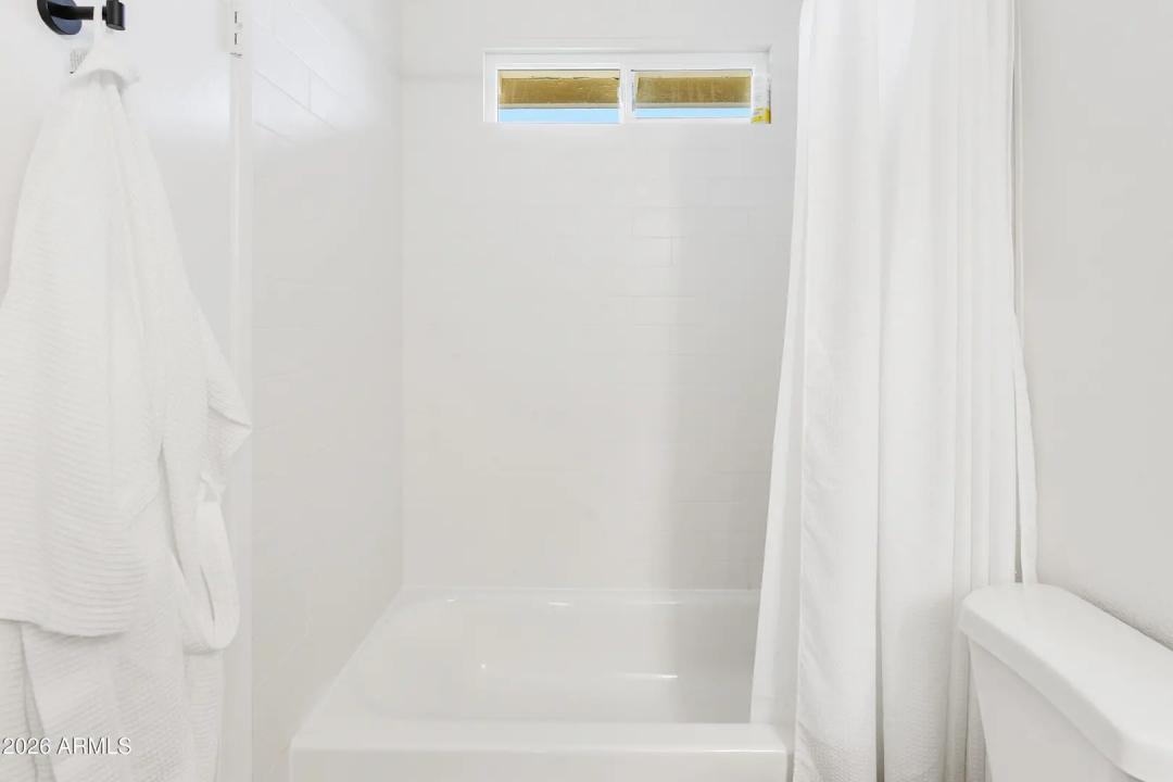Real Estate Picture 15