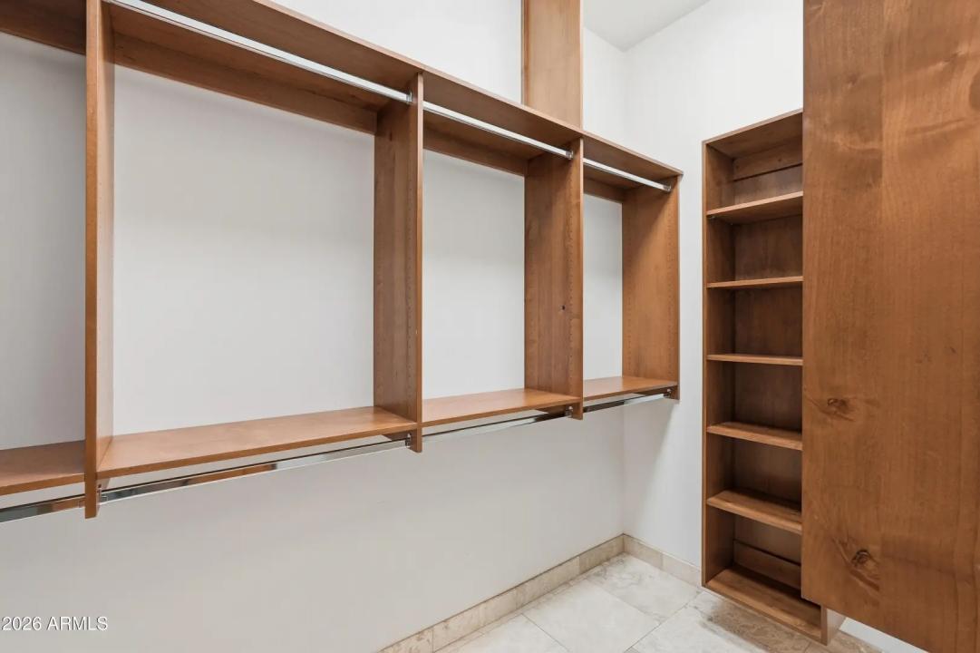 Real Estate Picture 7