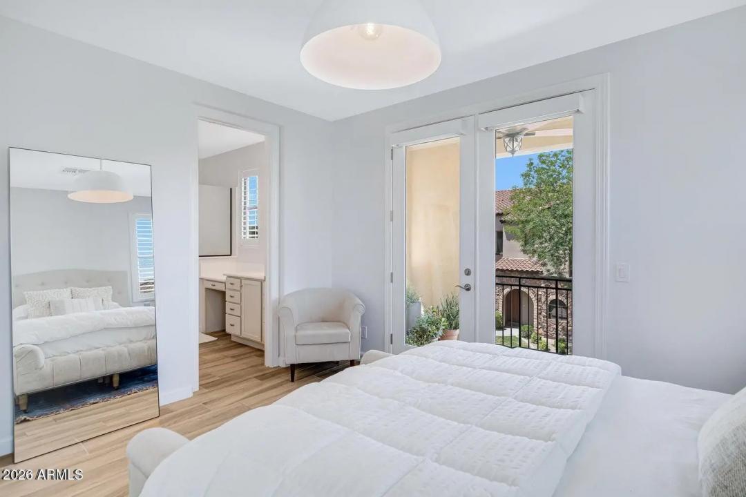 Real Estate Picture 17