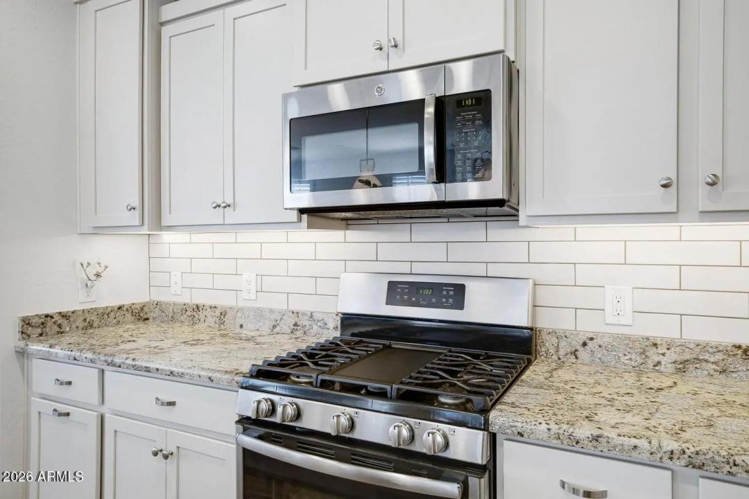 Real Estate Picture 7
