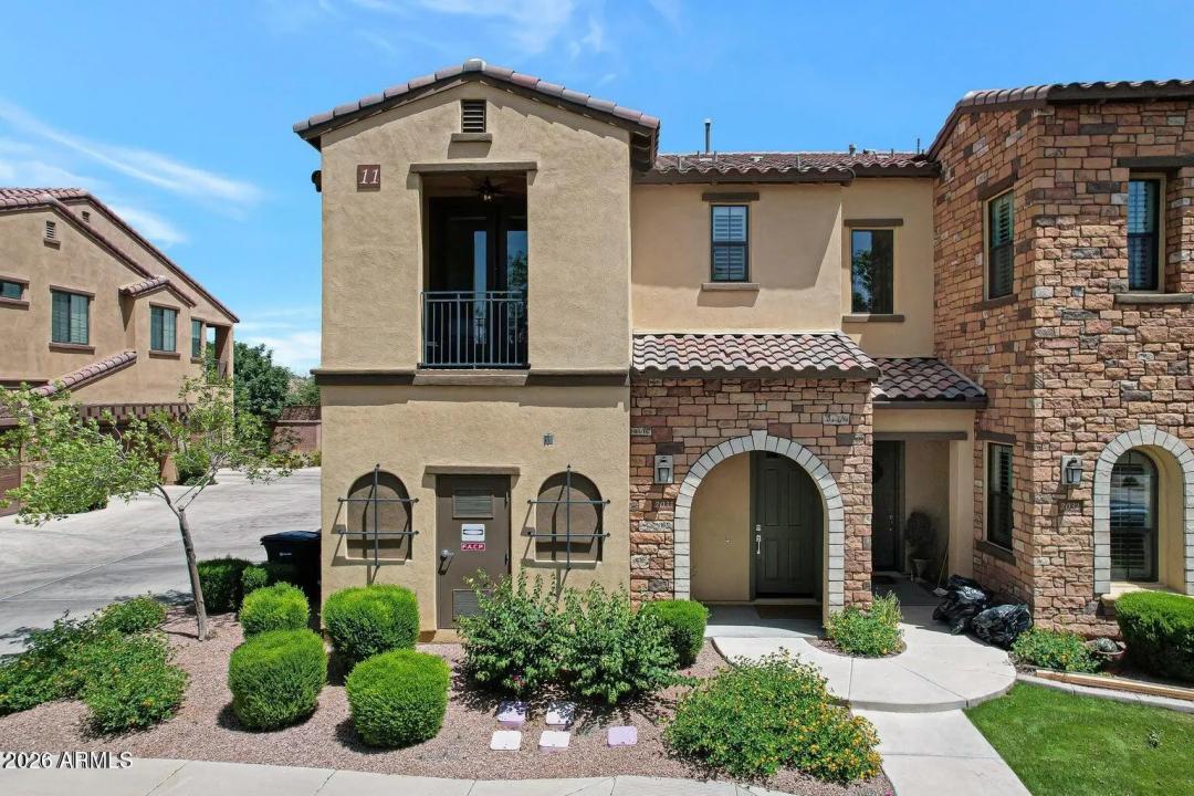Real Estate Picture 1