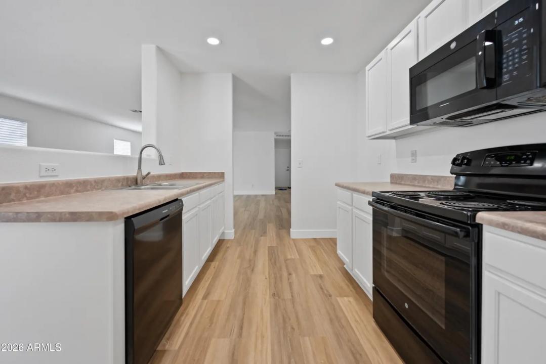 Real Estate Picture 6