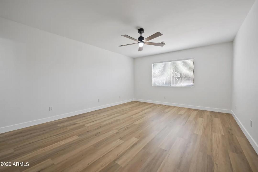 Real Estate Picture 13