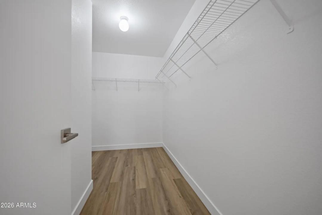 Real Estate Picture 14