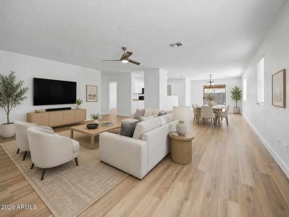 Real Estate Picture 3