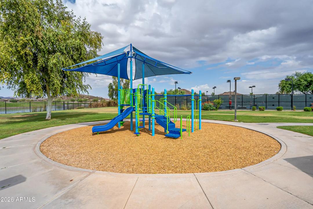 Real Estate Picture 27