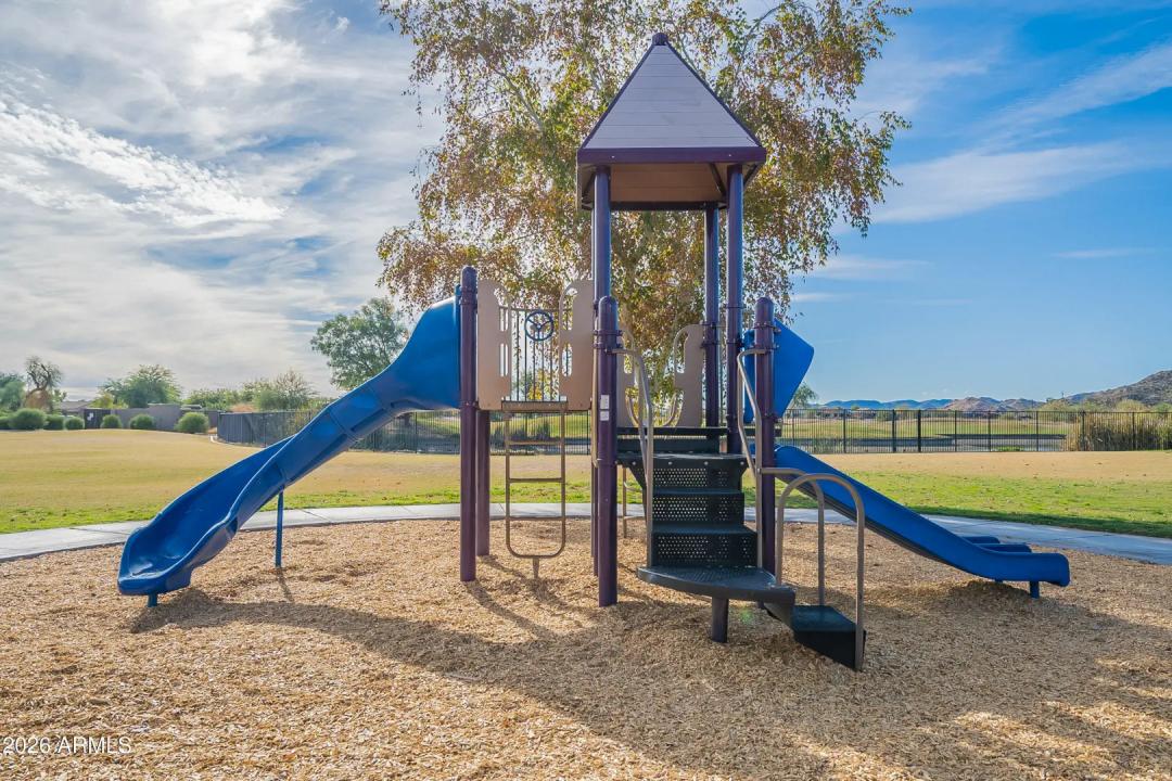 Real Estate Picture 28