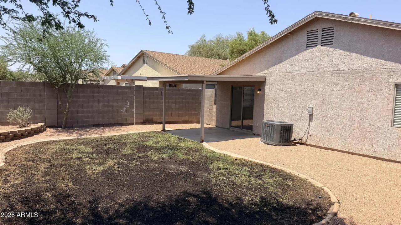 Real Estate Picture 22