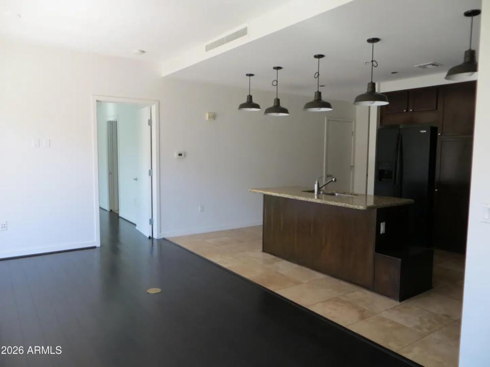 Real Estate Picture 7
