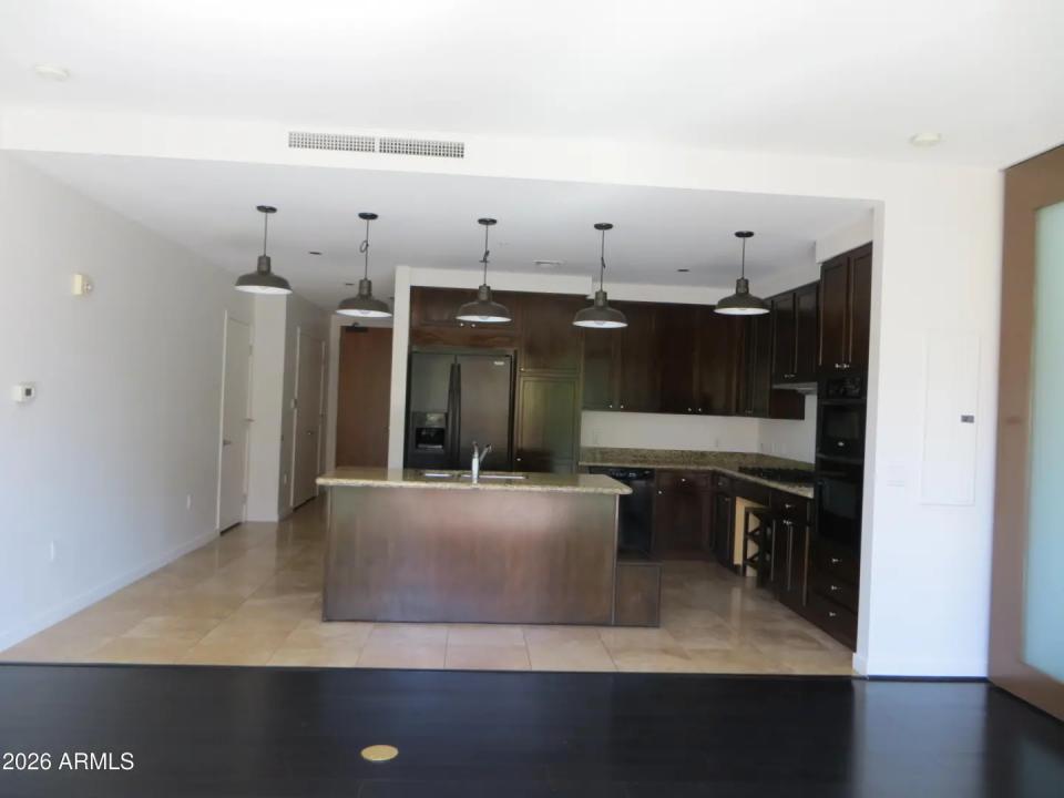 Real Estate Picture 6