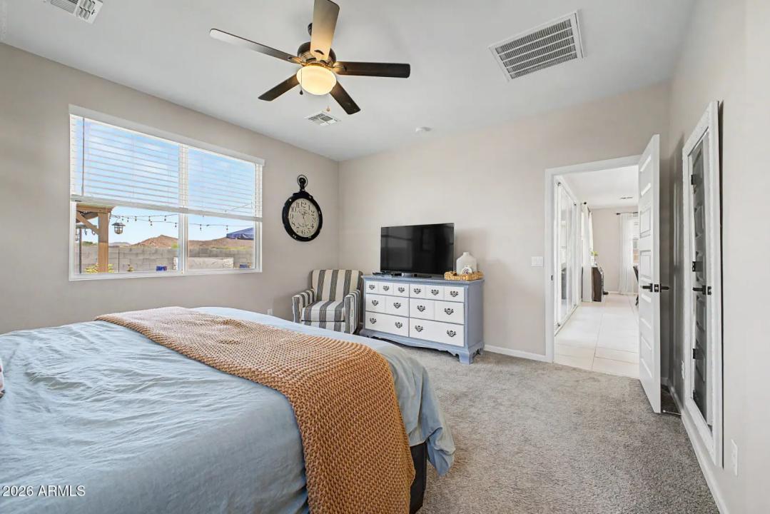 Real Estate Picture 13