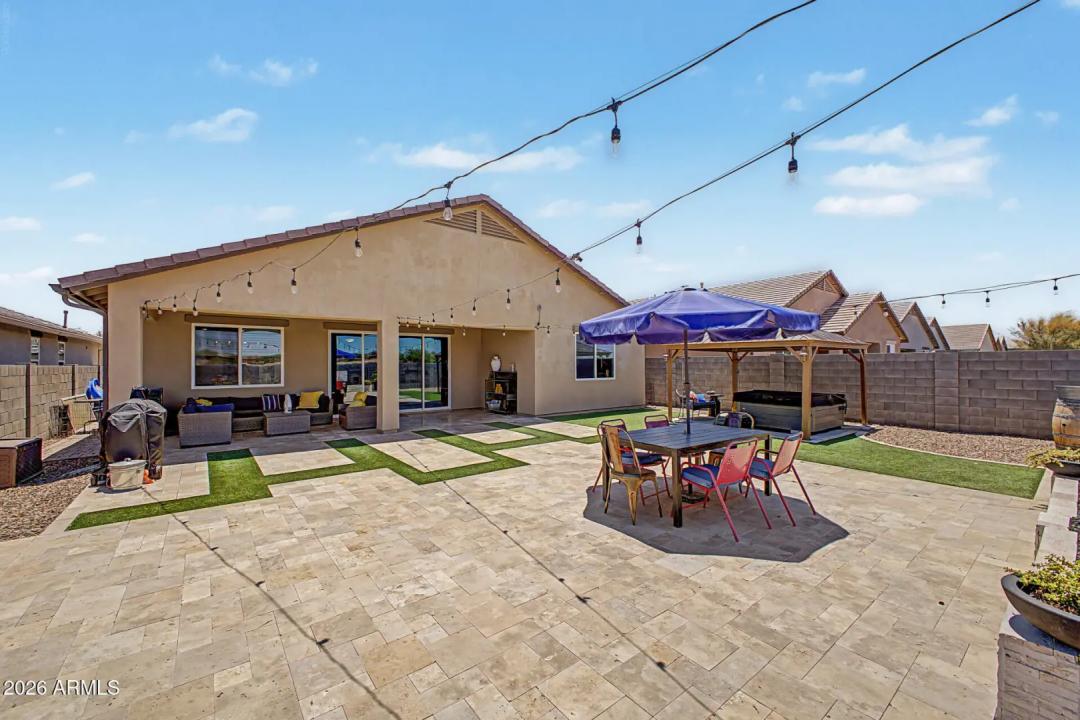 Real Estate Picture 23