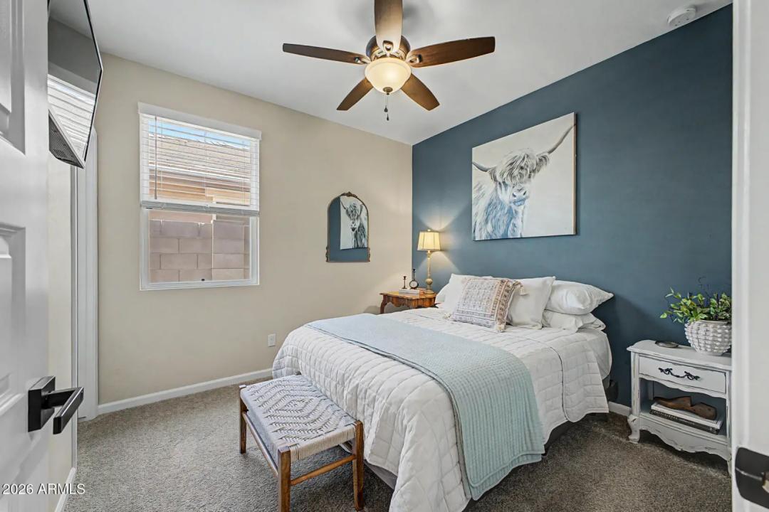 Real Estate Picture 16