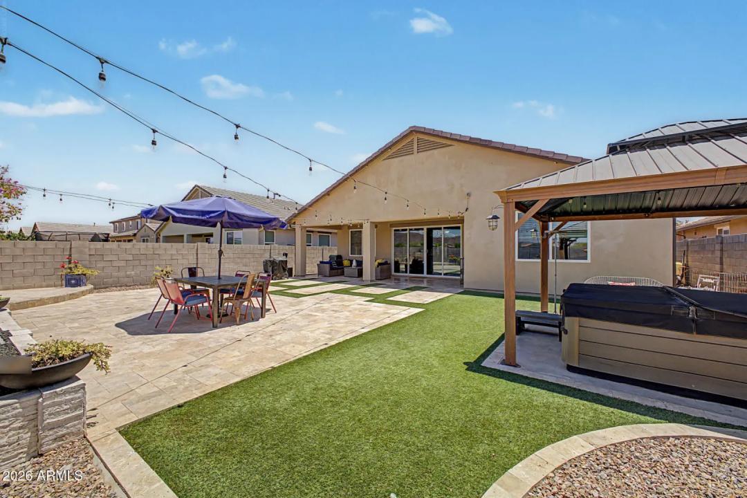 Real Estate Picture 22