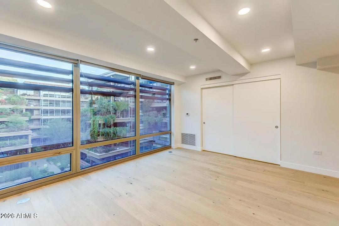 Real Estate Picture 19