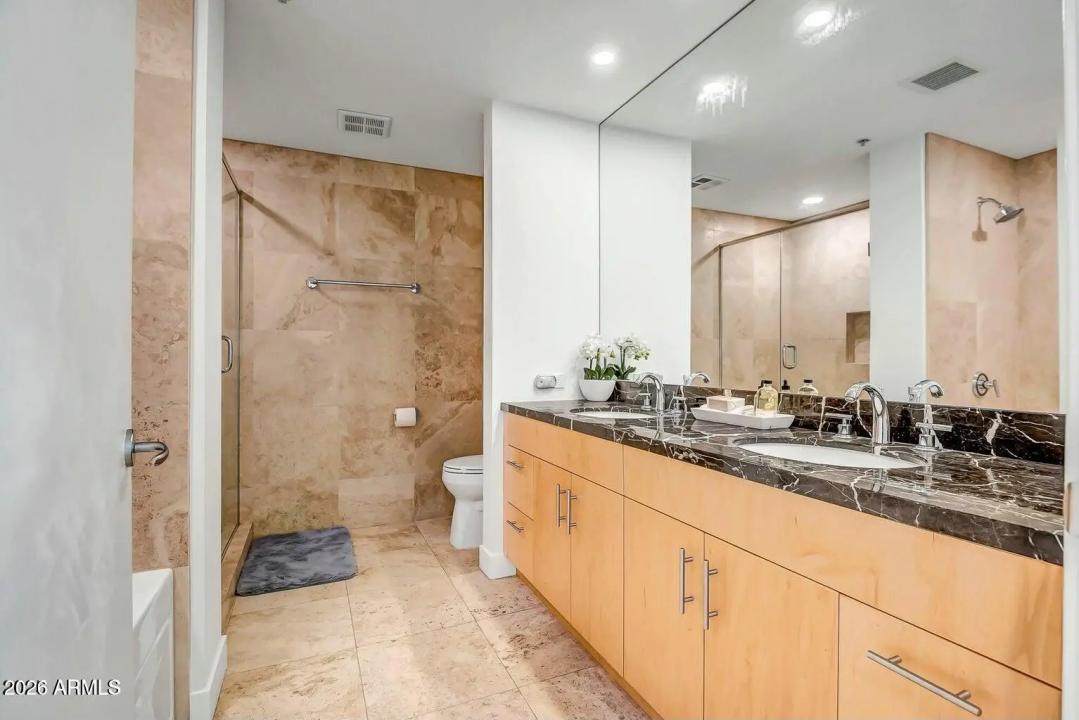 Real Estate Picture 22