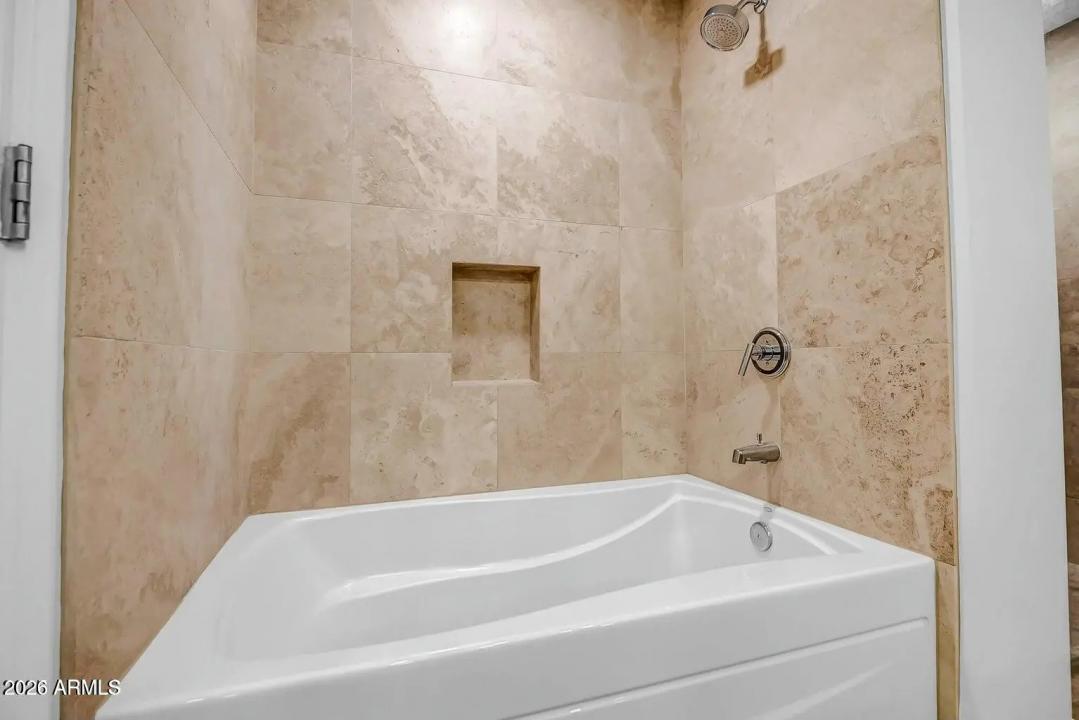 Real Estate Picture 24