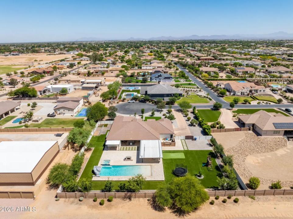 Real Estate Picture 43