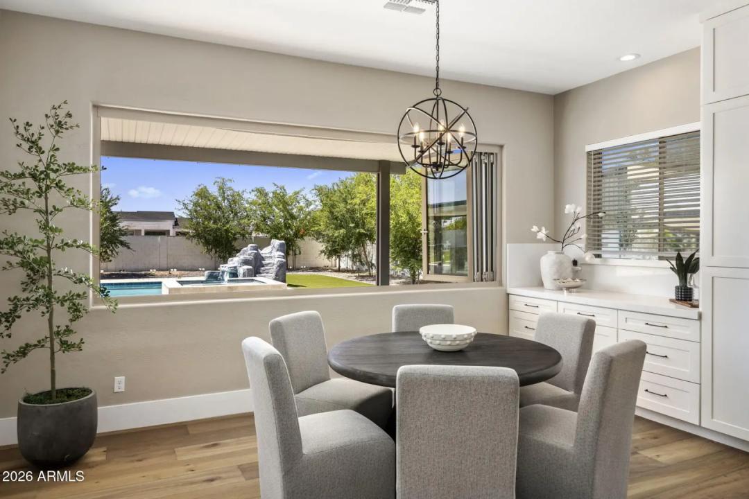 Real Estate Picture 24