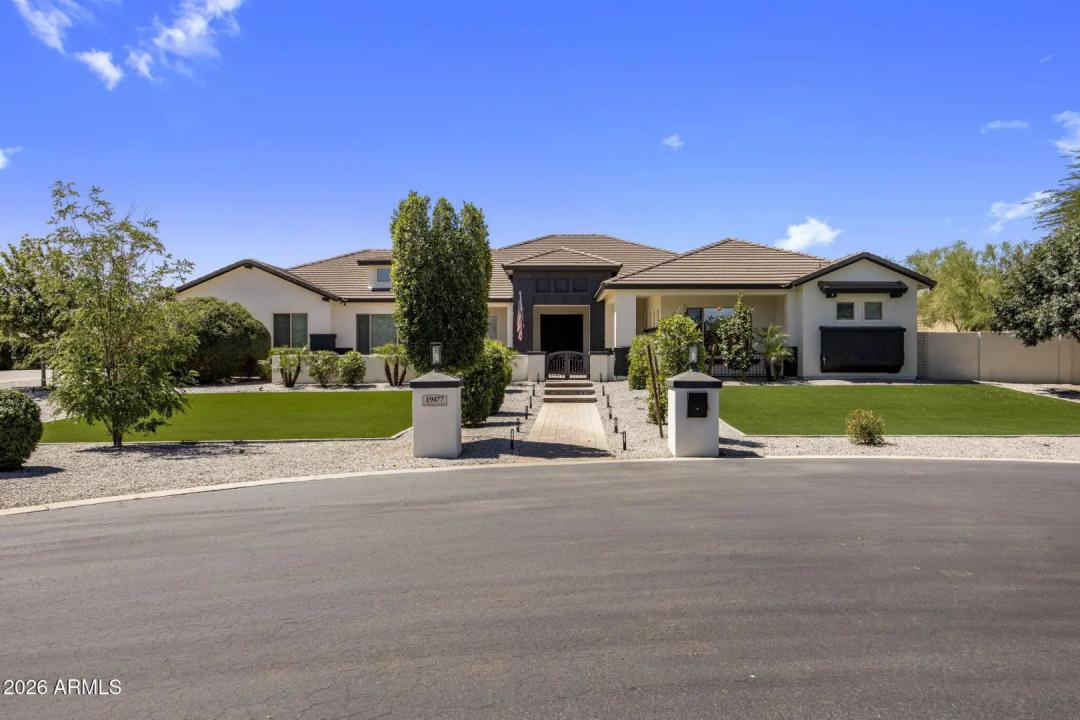 Real Estate Picture 14