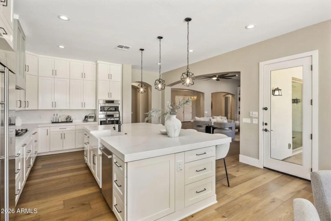 Real Estate Picture 23