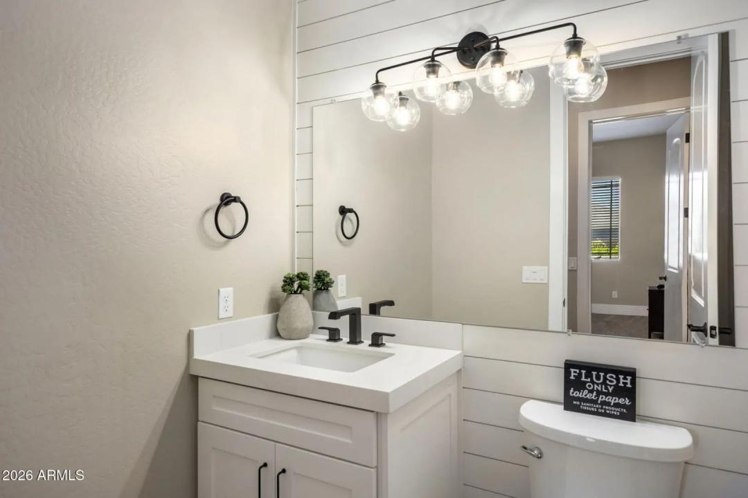 Real Estate Picture 28