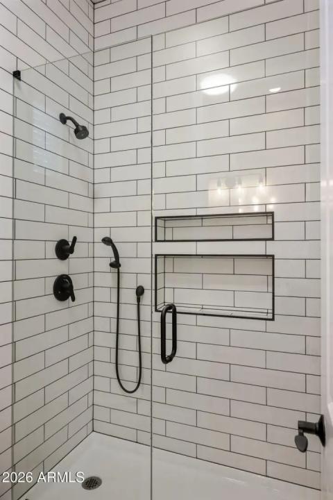 Real Estate Picture 32