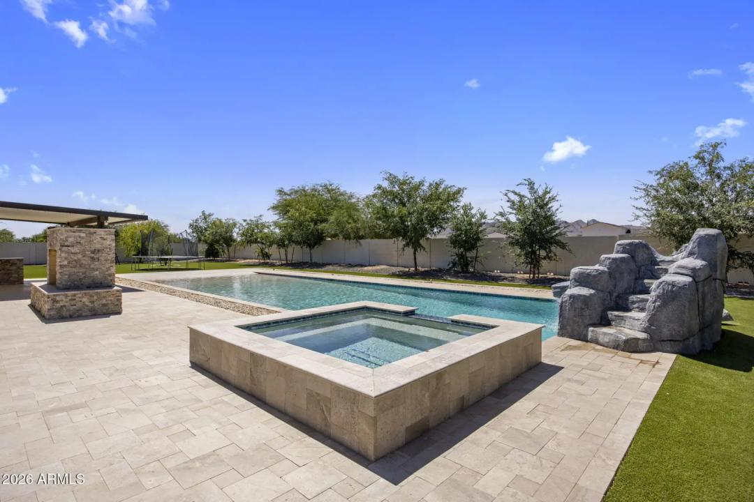 Real Estate Picture 36