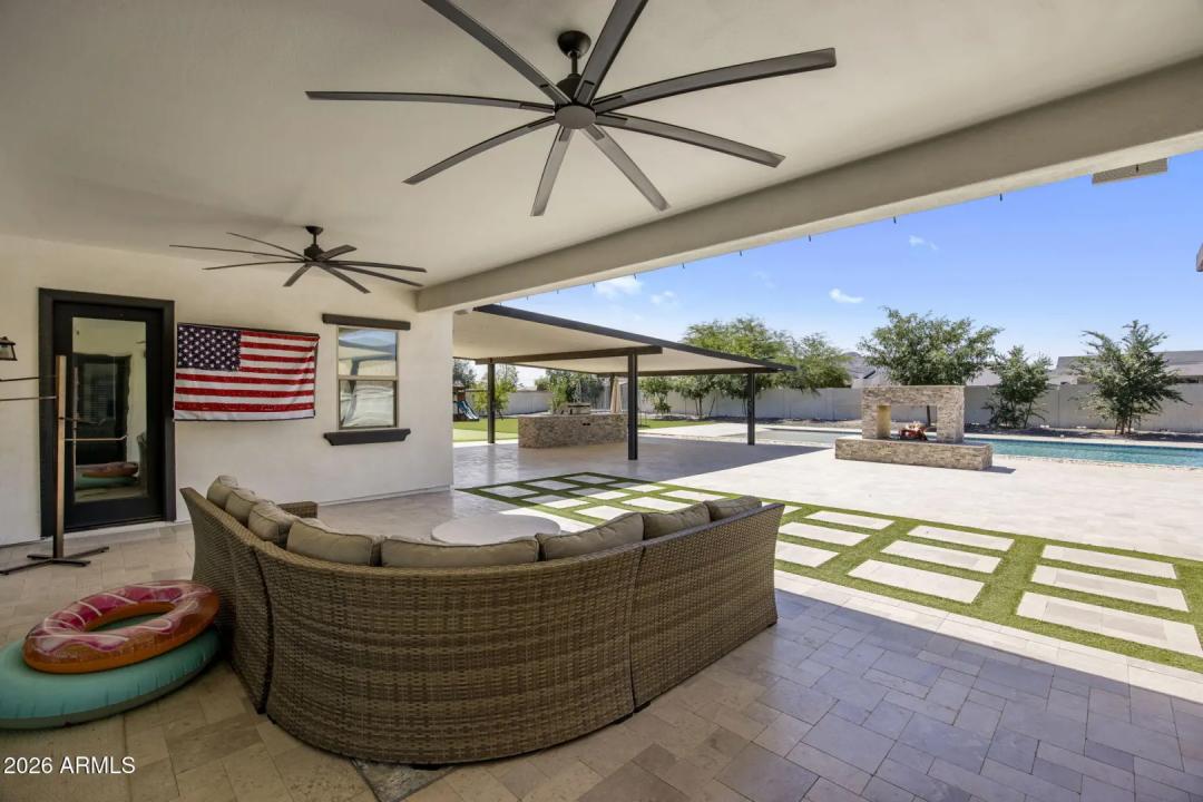 Real Estate Picture 35