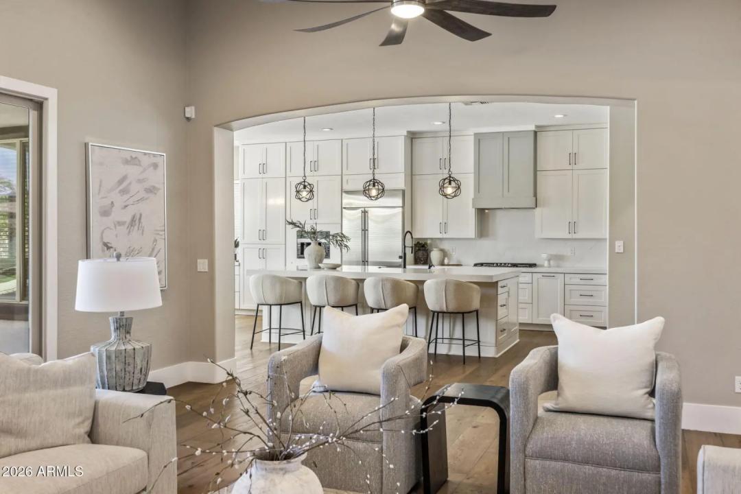 Real Estate Picture 22