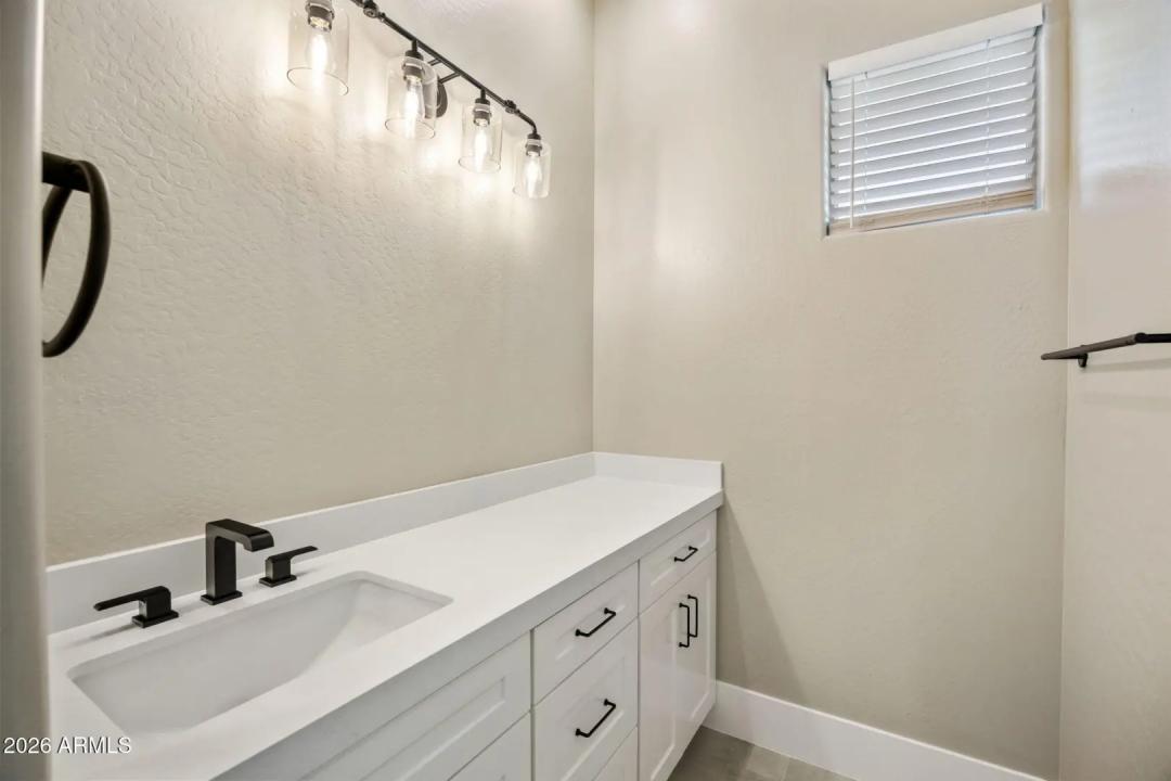 Real Estate Picture 31