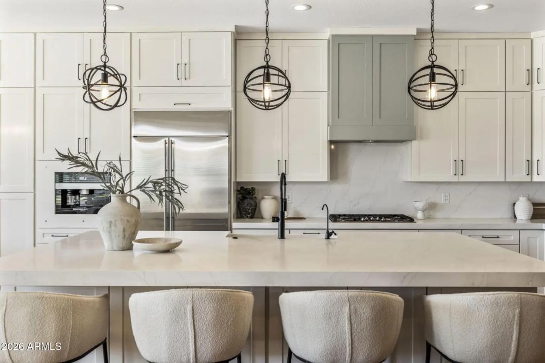 Real Estate Picture 5