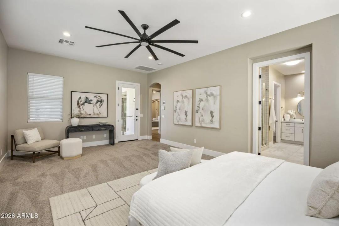 Real Estate Picture 6