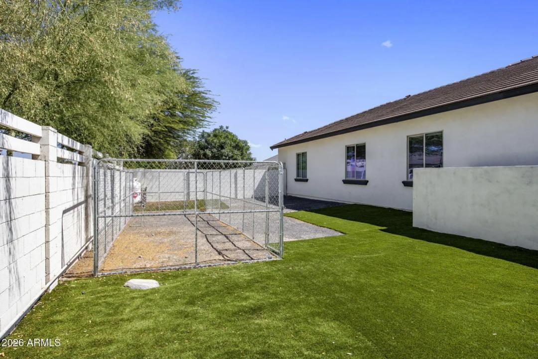 Real Estate Picture 42