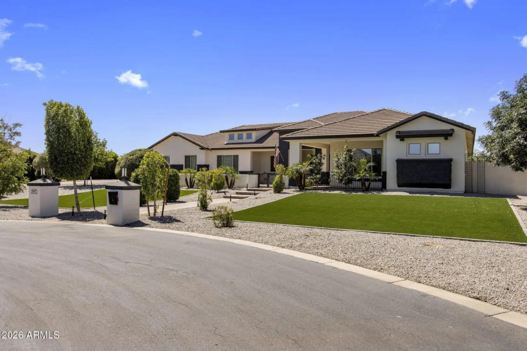 Real Estate Picture 16