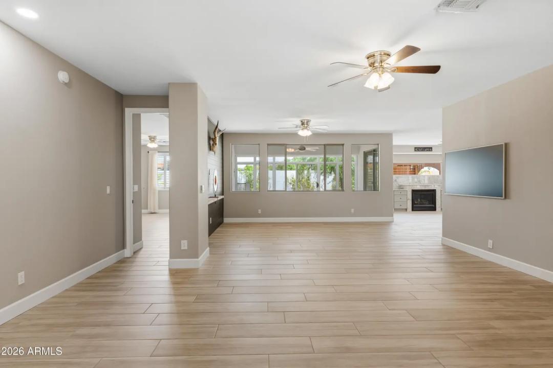 Real Estate Picture 8