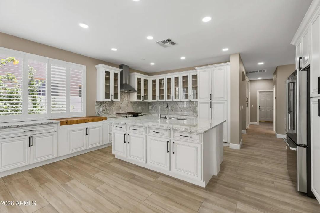 Real Estate Picture 2