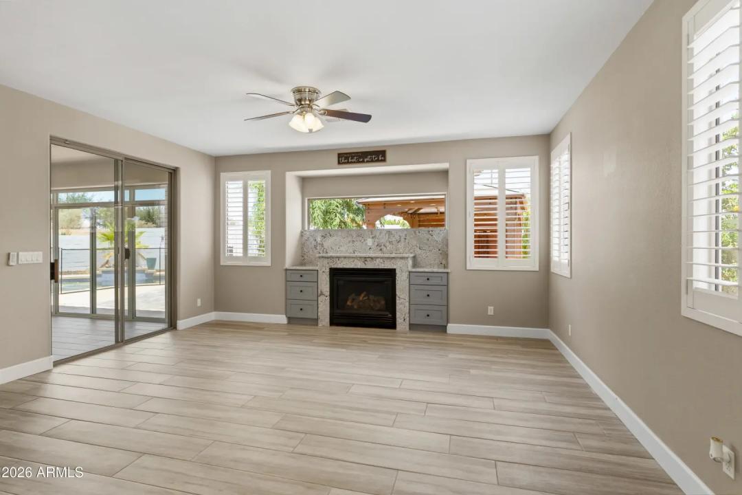 Real Estate Picture 16