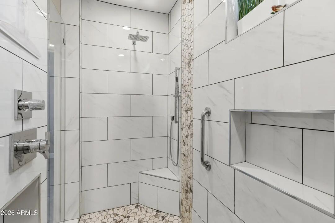 Real Estate Picture 21