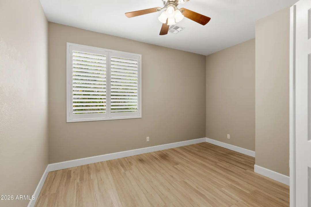Real Estate Picture 24